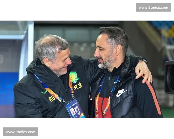 两个月冰火两重天：佩雷拉的掌声与嘘声